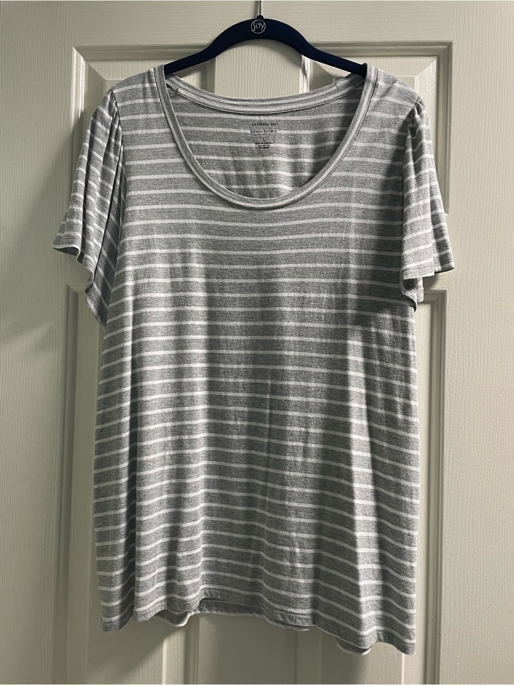 Banana Republic Gray & White Striped Scoop Neck Tee
